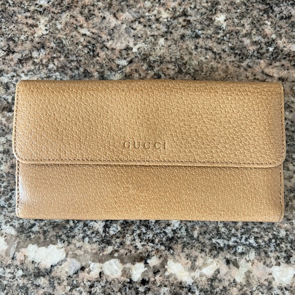 Authentic Gucci Wallet - Picture 3 of 10